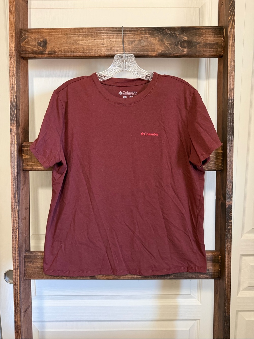 Columbia Women’s Short Sleeve Tee - Burgundy